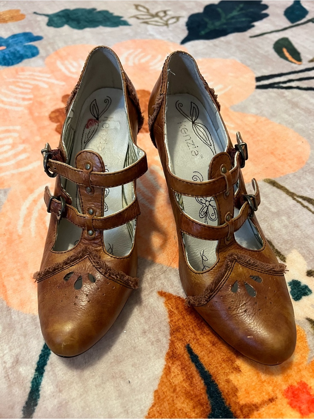 Like New Kensie Brown Leather Mary Jane Heels - Vintage-Inspired Triple Strap